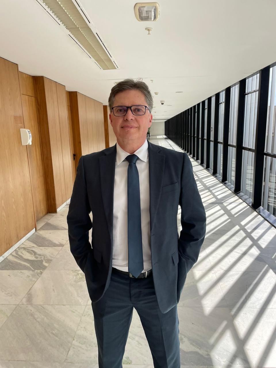 Dr.  Daniel Paladino